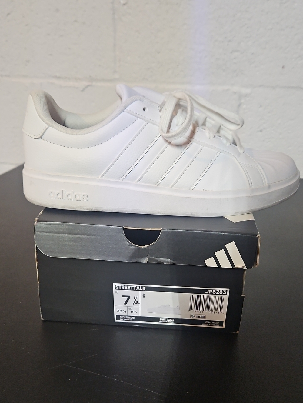 adidas White Women's Low-Top Sneakers